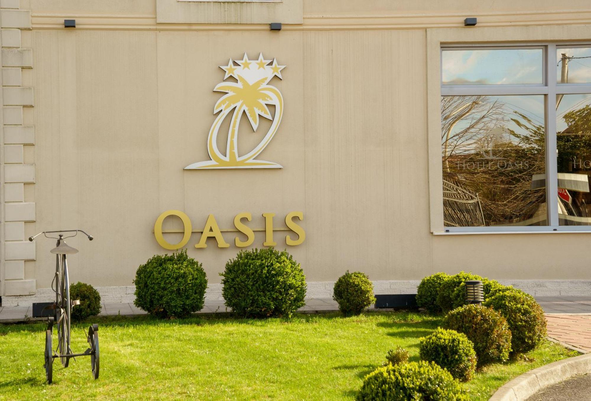 Hotel Oasis Podgorica Buitenkant foto