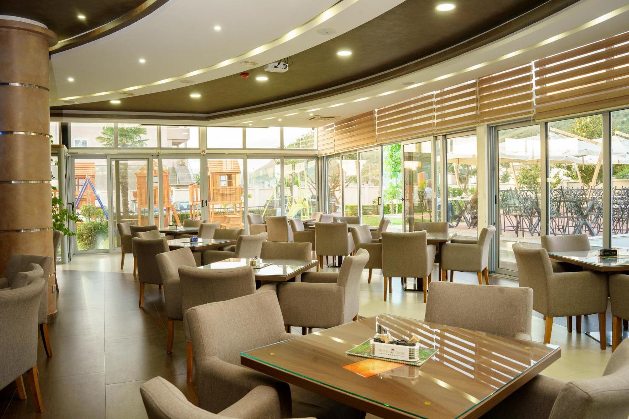 Hotel Oasis Podgorica Buitenkant foto