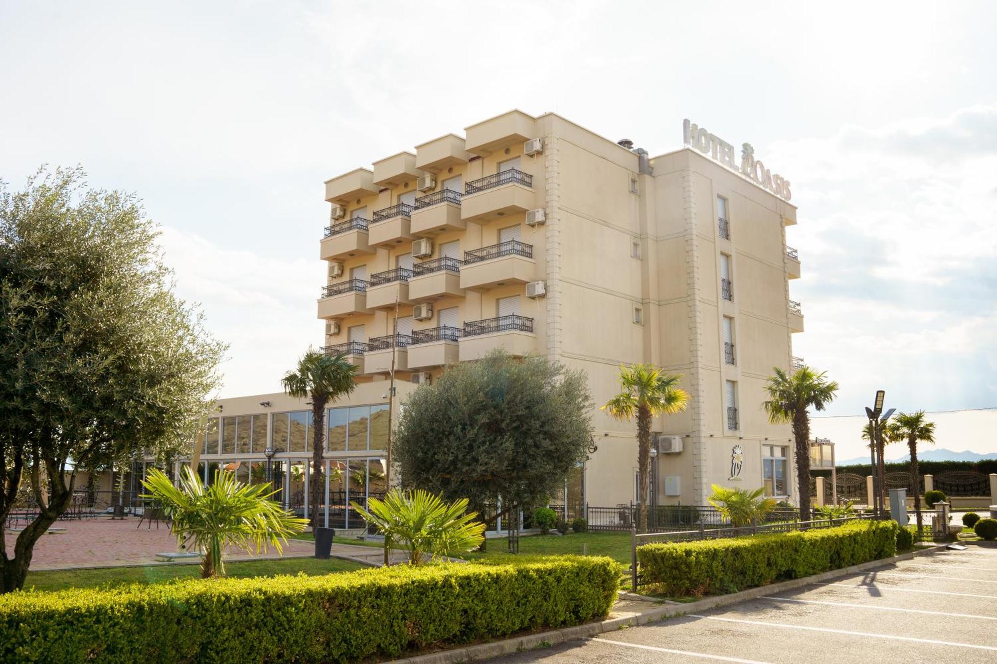Hotel Oasis Podgorica Buitenkant foto
