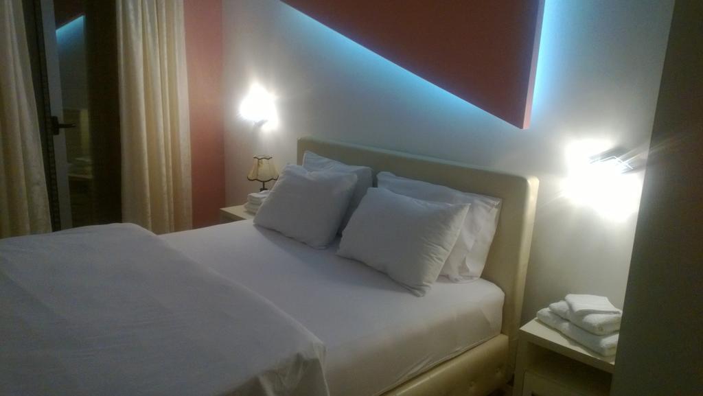 Hotel Oasis Podgorica Kamer foto