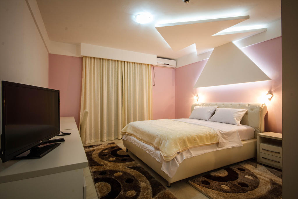 Hotel Oasis Podgorica Kamer foto