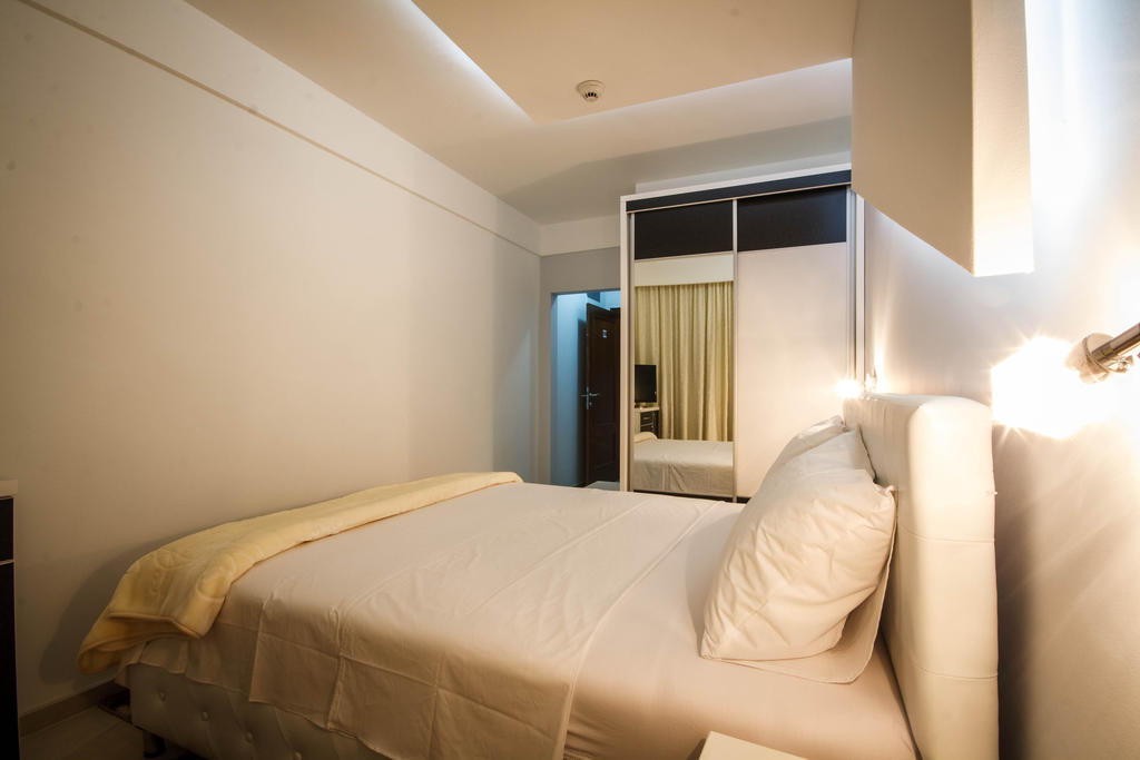 Hotel Oasis Podgorica Buitenkant foto
